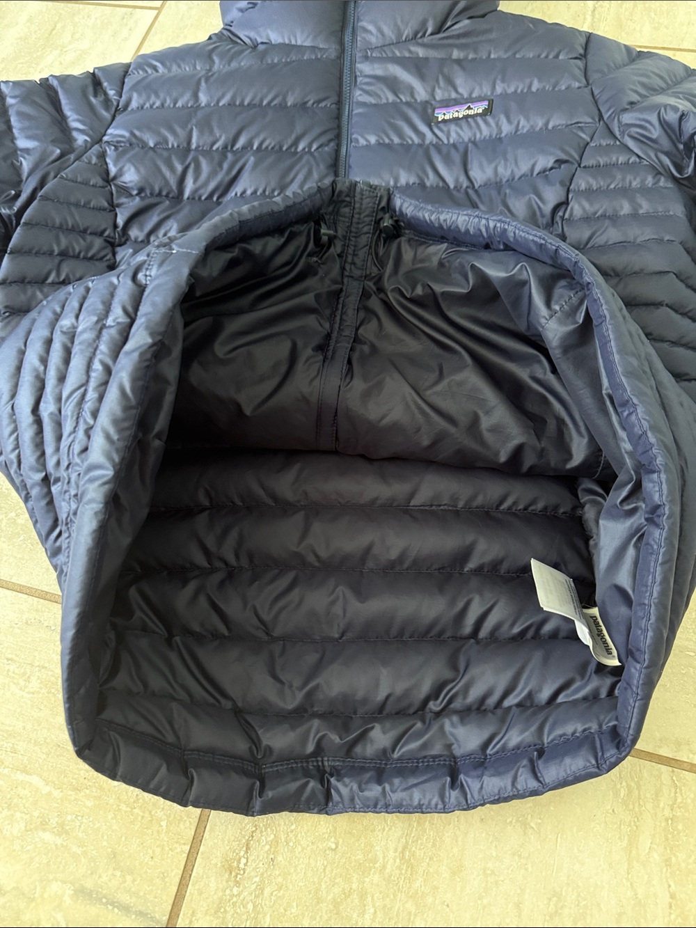 PATAGONIA Women’s Down Sweater Hoody, size XL - Picture 9 of 16